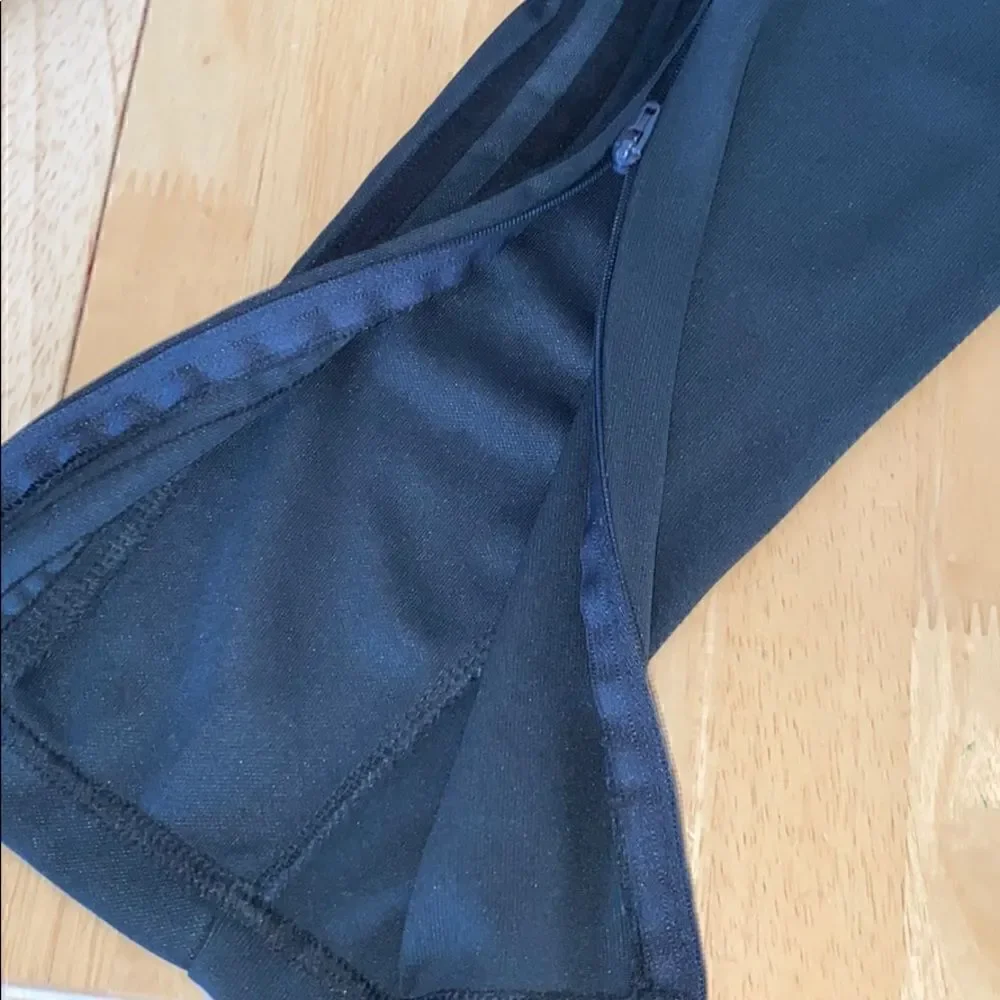 Adidas    - Picture 4 of 4